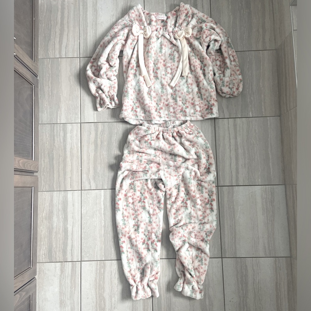 ❤️4 for $25❤️Floral Pajama Set with‎ Bows